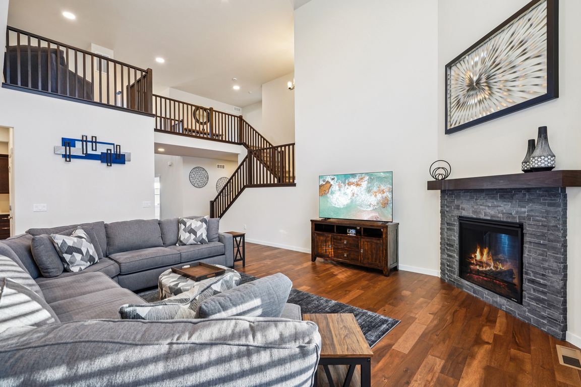 next background image