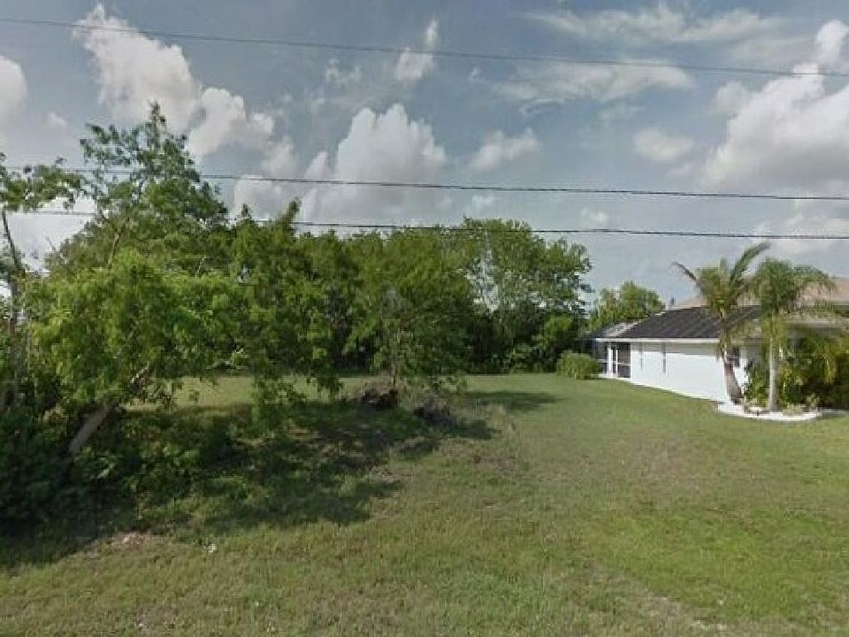 1st image of 1717 SE 2nd St