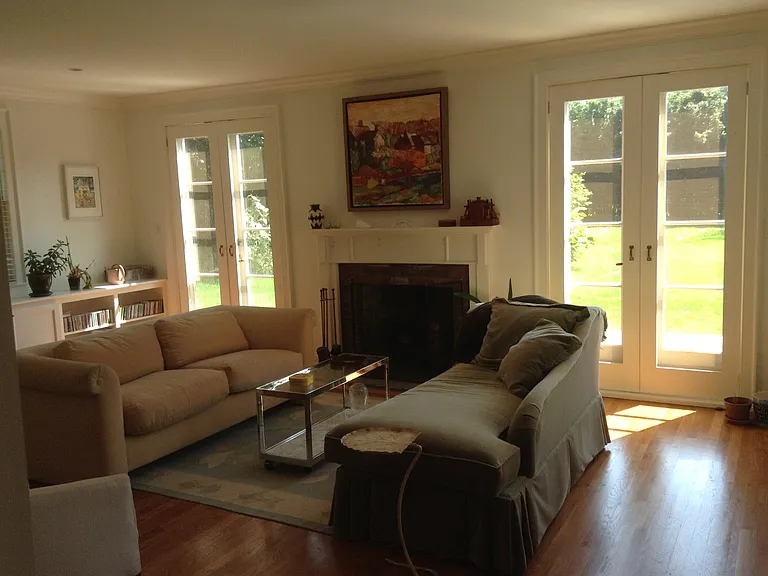 64 S Hill St — Photo 5