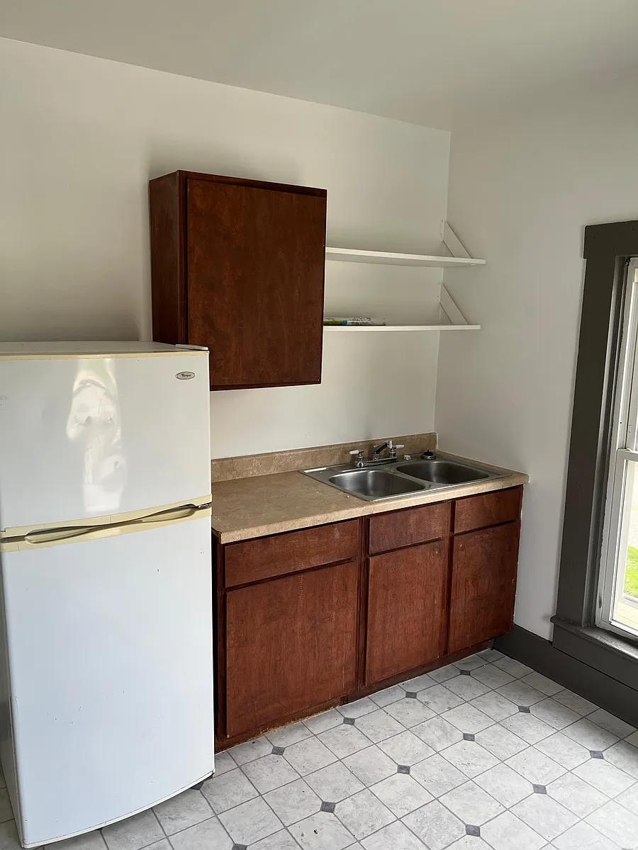 Building Photo - 366 W Prairie Ave #2B