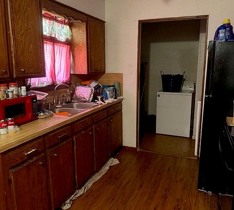 5th image of 205 E Sabine St
