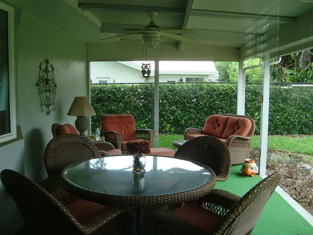 1 Eastwood Ln — Photo 14