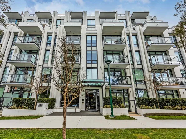 4240 Cambie St #102, Vancouver, BC V5Z 0K6