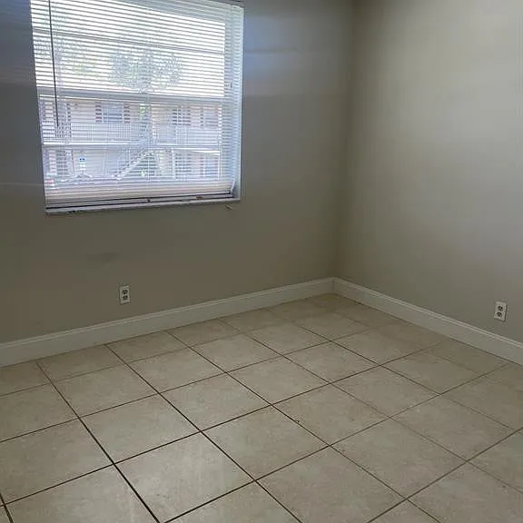 3662 N University Dr #F-7 — Photo 8