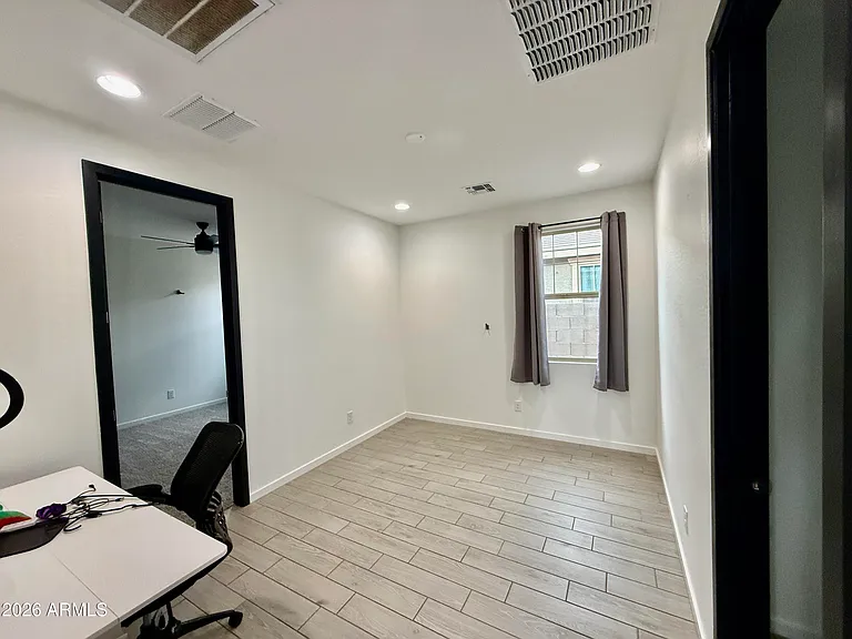 11002 W Marguerite Ave — Photo 29