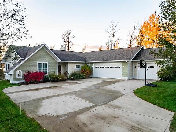 3rd image of 1640 S Lake Leelanau Dr