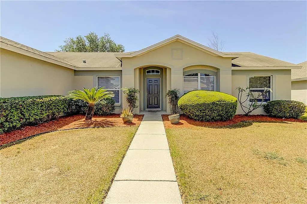 5 bed, 2085 sqft, $2,650 — Photo 1
