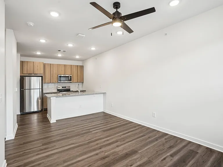 The Pullman Luxury Apartments — Photo 105
