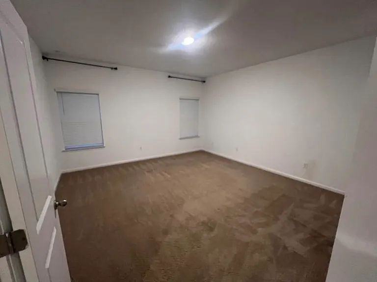 390 Cheeota Ct — Photo 4