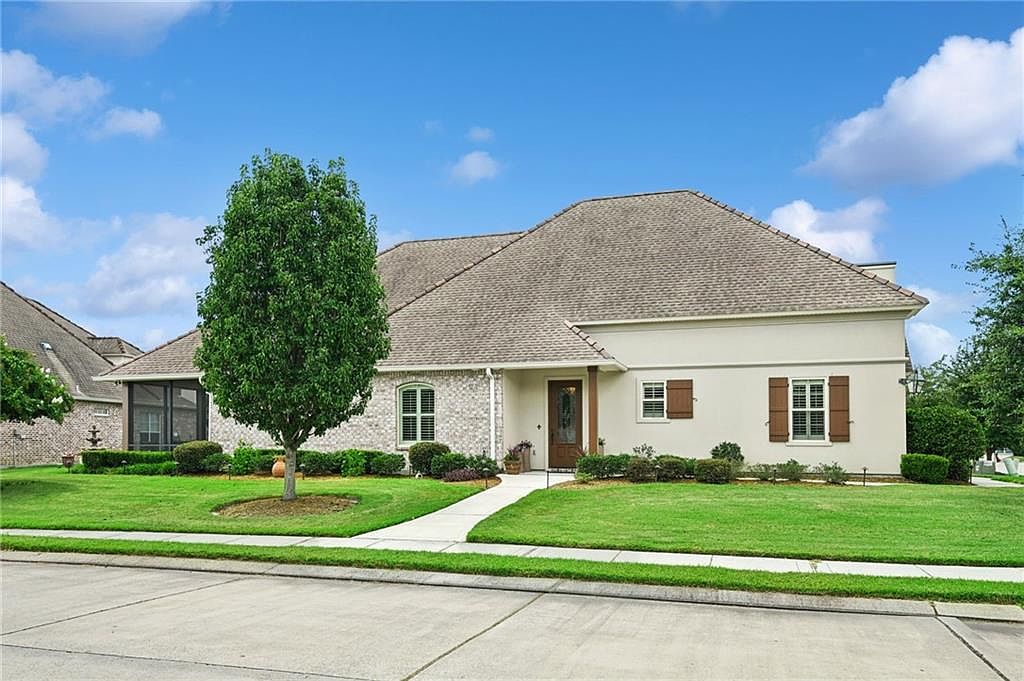 401 Hogan Ct — Oak Harbor Golf Club