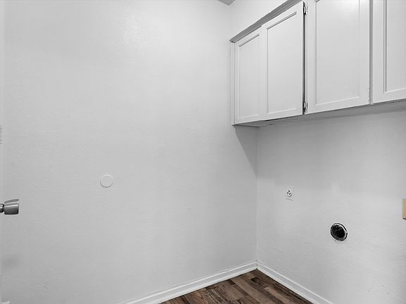 3rd image of 2207 Chase Ct