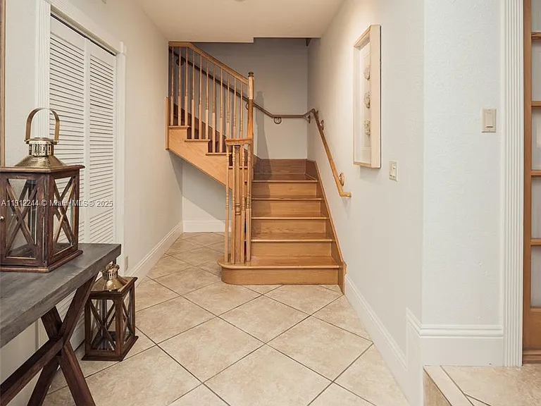 302 Balboa St — Photo 39