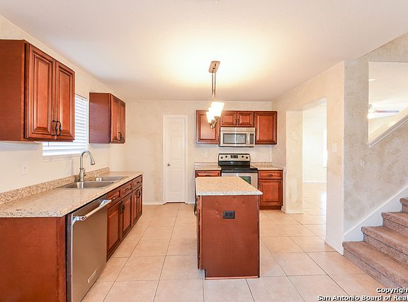 2nd image of 108 Wistoria Ct