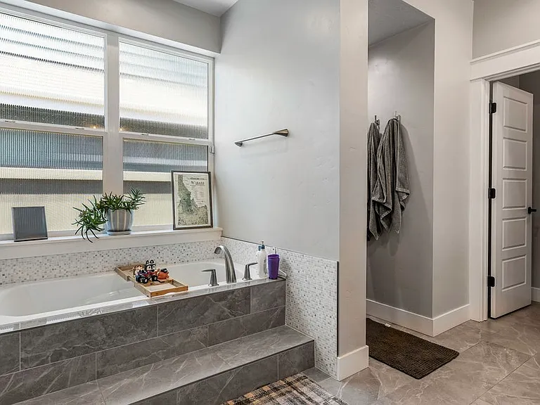 3419 E Rincon St — Photo 24