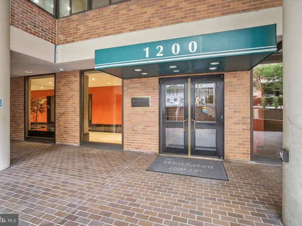 1200 23rd St NW APT 810, Washington, DC 20037