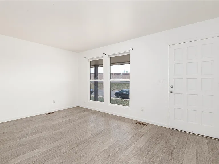 2280 Billings St — Photo 3
