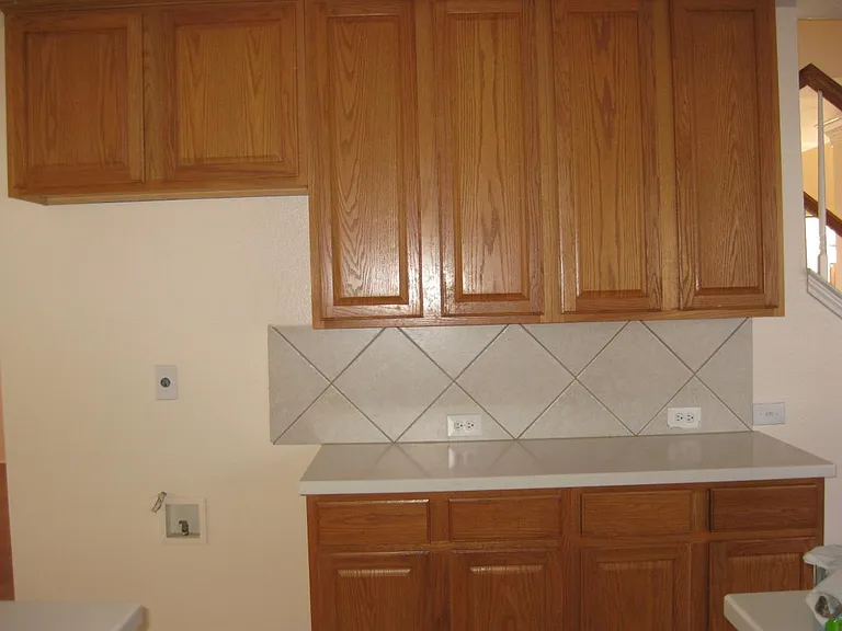 1086 London Dr — Photo 12