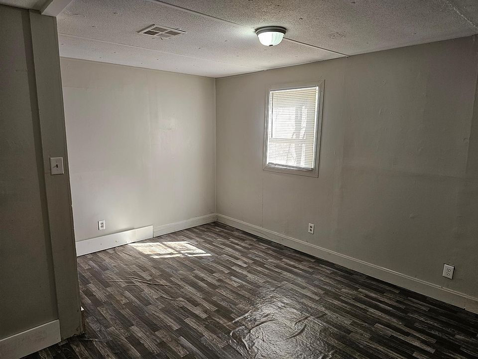 2nd image of 170 Birmingham St #9