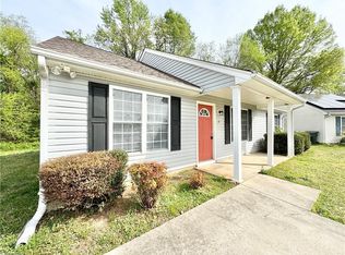 21 Franklinwood Dr, Greensboro, NC 27401