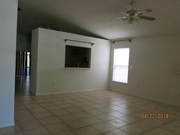 3rd image of 4108 Coralbrooke Grv