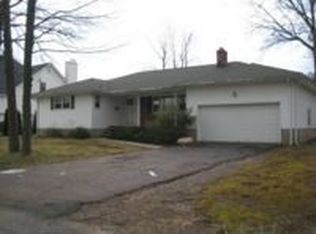 969 Inman Ave, Edison, NJ 08820