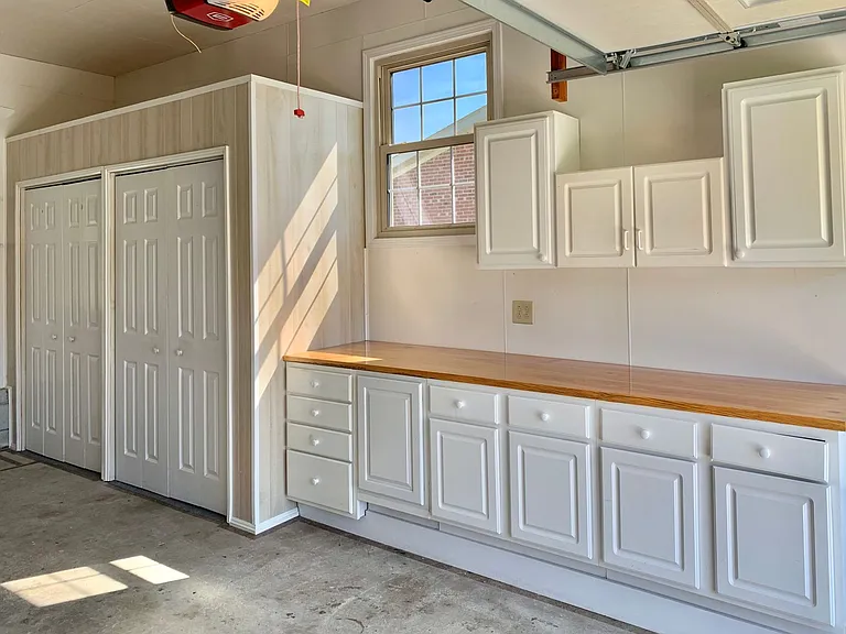 213 Dogwood St — Photo 33