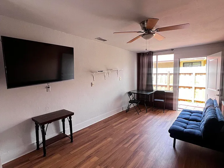 2815 Madison St — Photo 5