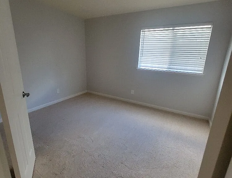 167 Bittercreek Dr — Photo 7