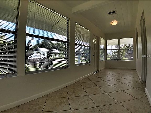 3rd image of 820 English Ct