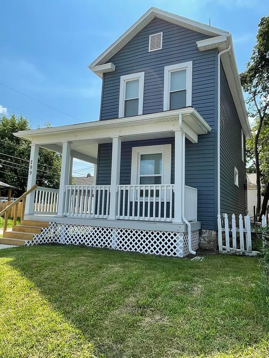 299 S Warren Ave photo 1