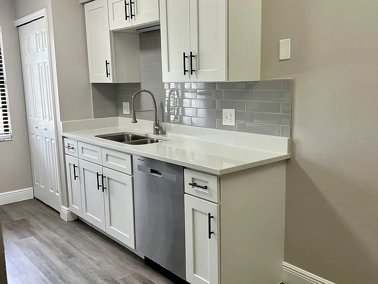 618 Woodlane Cir — Photo 4