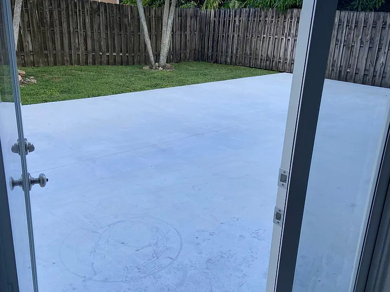 184 Eureka Dr — Photo 14