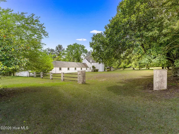 1667 Youngs Road, Vass, NC 28394