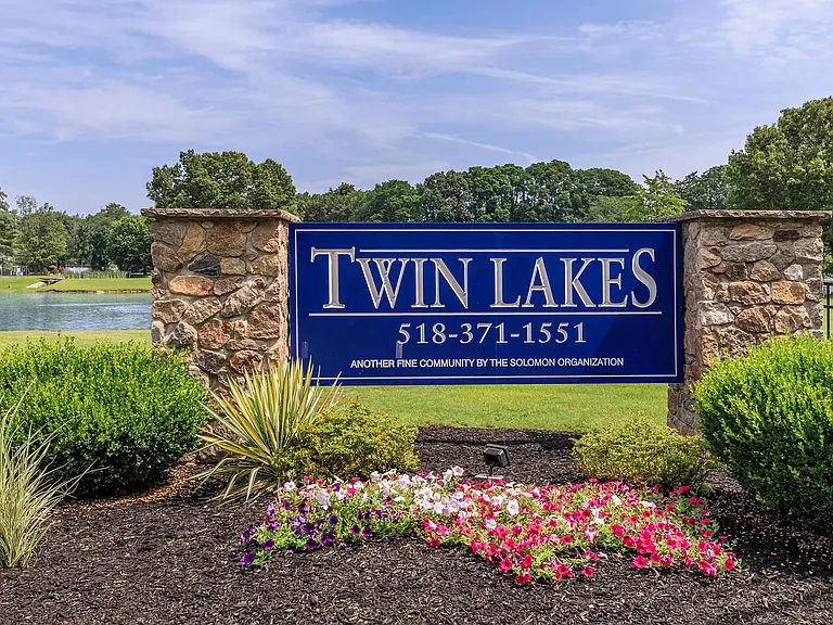 Twin Lakes — Photo 40
