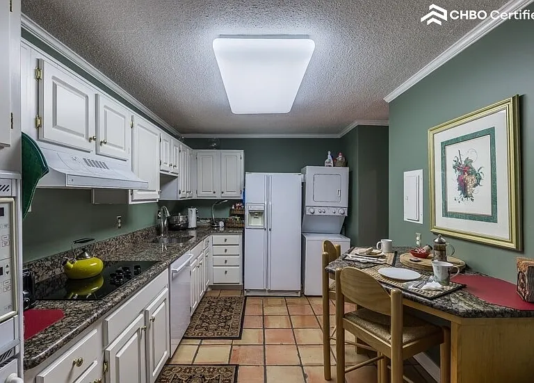 8380 Greensboro Dr #810 — Photo 10