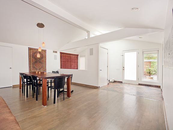 4th image of 21132 Las Flores Mesa Dr