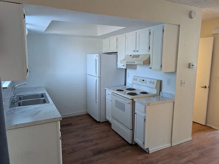 3090 Starlight Cir — Photo 2