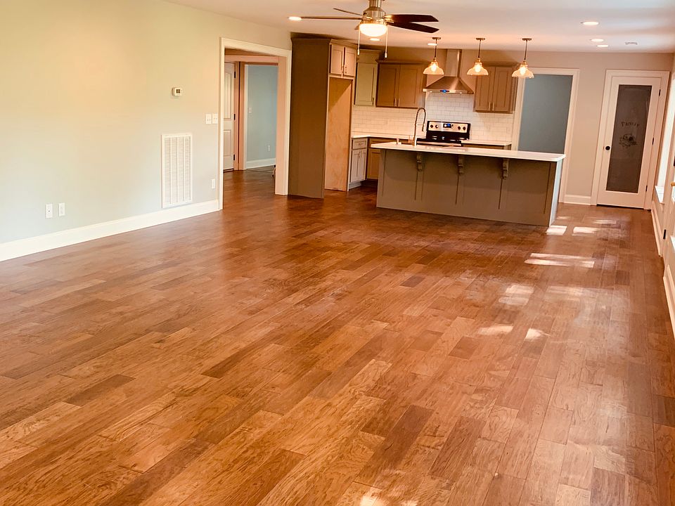 Living Room/ Kitchen