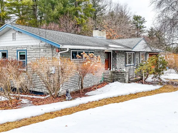 12 Bradford Street, Derry, NH 03038