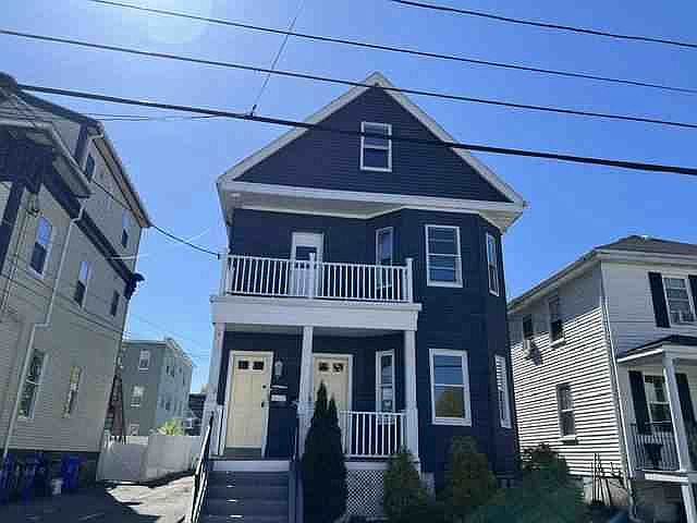1st image of 123-125 Laurel St APT 207