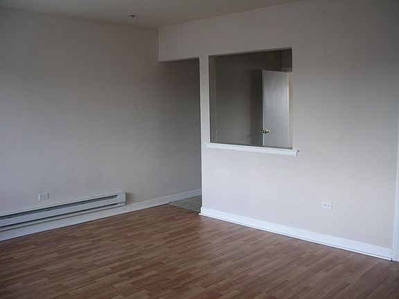 5th image of 10355 W Lyndale Ave APT 3C