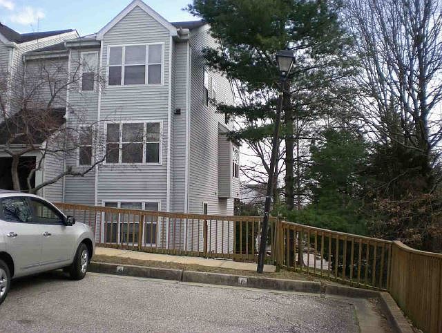 2nd image of 16 Deer Run Ct Unit B