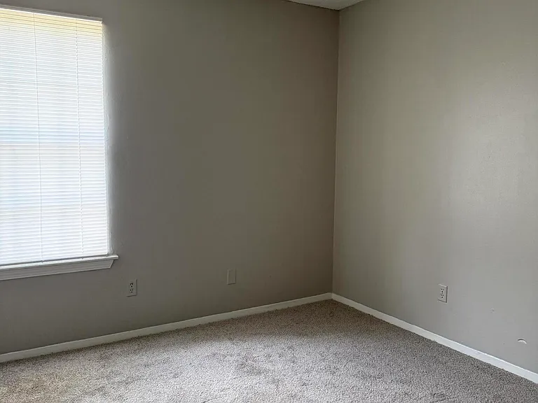 3105 Normandy Dr — Photo 13