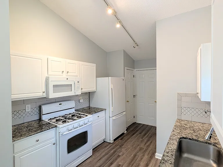 111 Gables Gate Ct — Photo 9