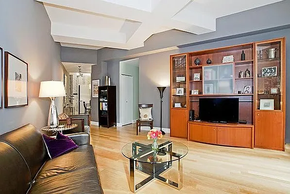 Sold by Nest Seekers International | media 2