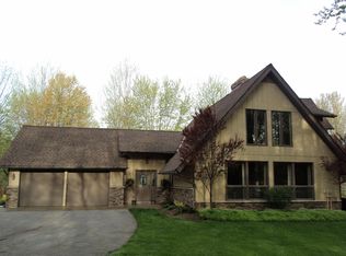 13530 Bass Lake Rd, Chardon, OH 44024