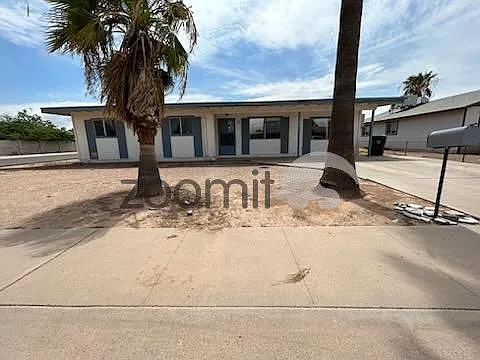 3 bed, 1320 sqft, $1,500 — Photo 2