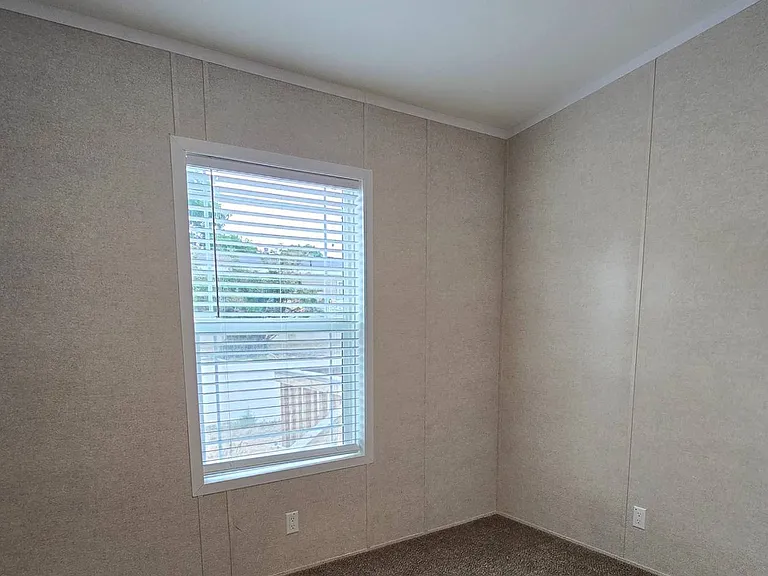 222 Gateway Blvd #37 — Photo 9
