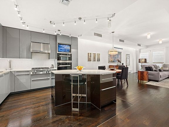 5th image of 126 University Pl APT 5