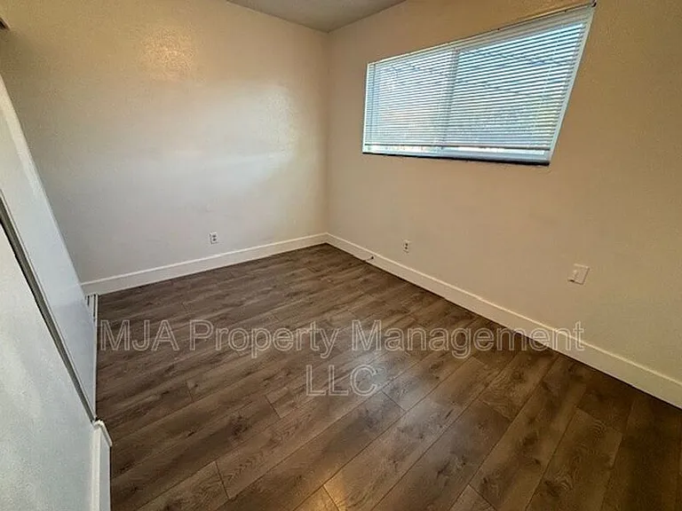 752 N Irving St #752-4 — Photo 6